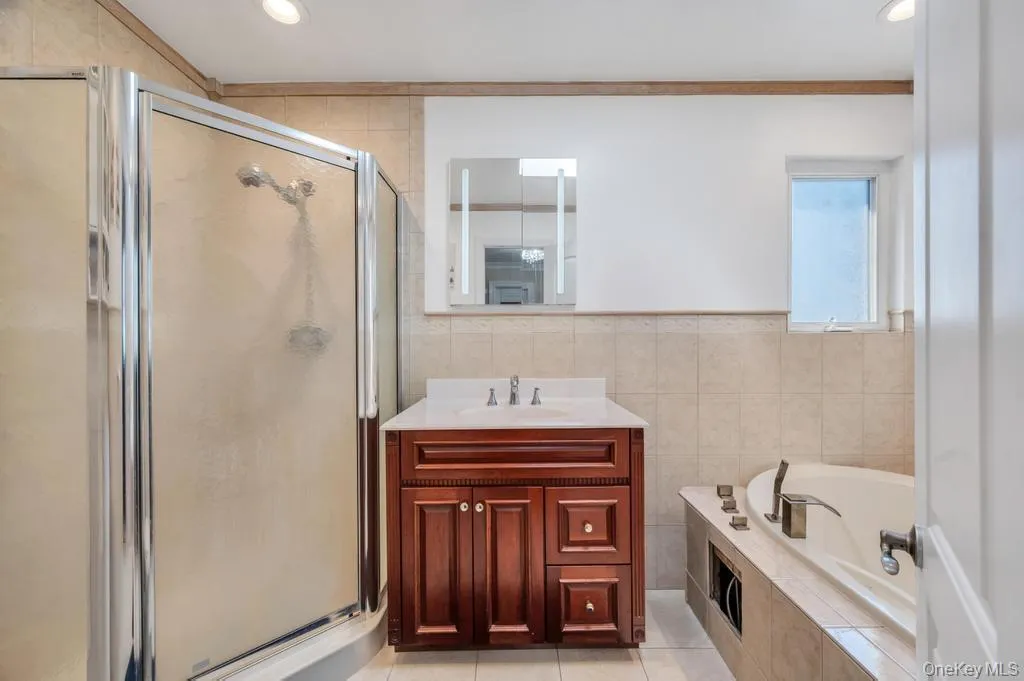 2182 Baylis Avenue Elmont NY 11003