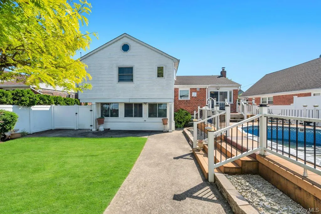 2182 Baylis Avenue Elmont NY 11003