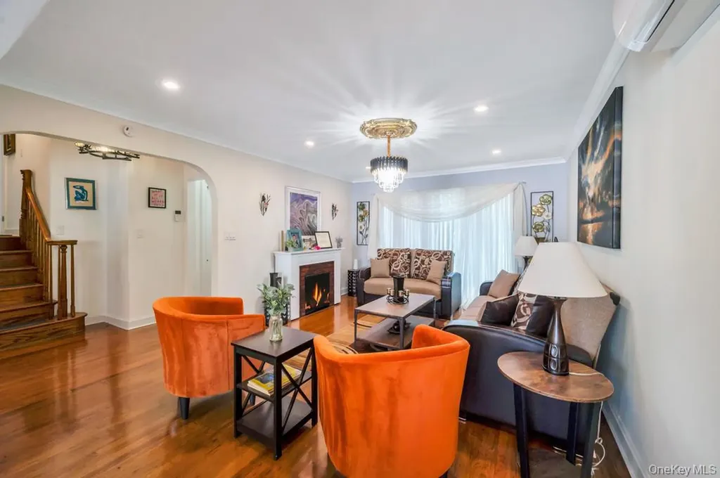 2182 Baylis Avenue Elmont NY 11003