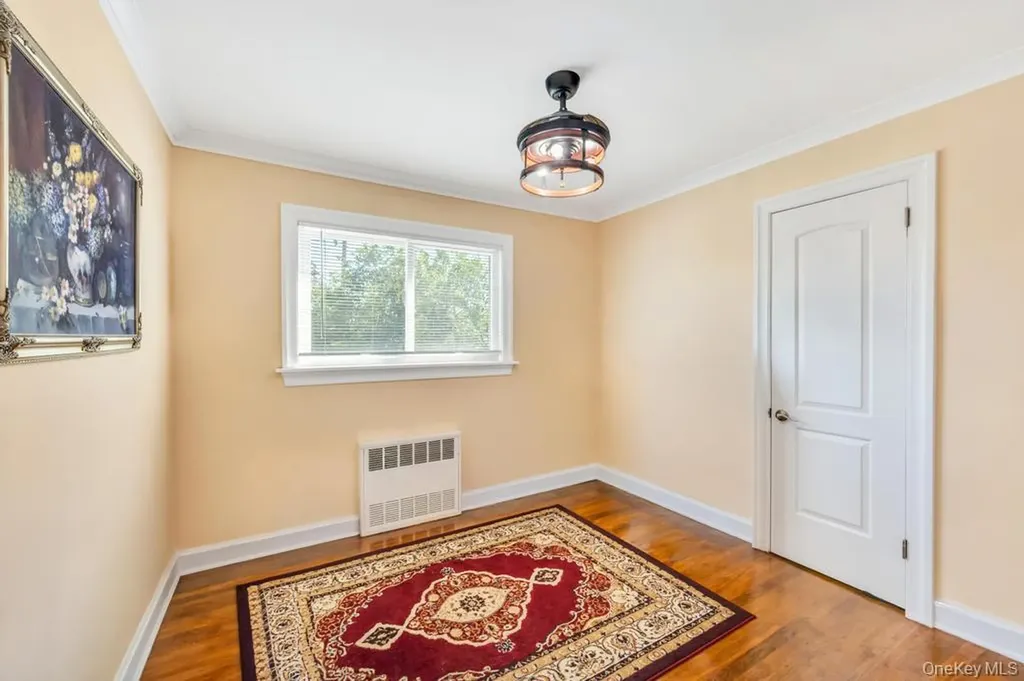 2182 Baylis Avenue Elmont NY 11003