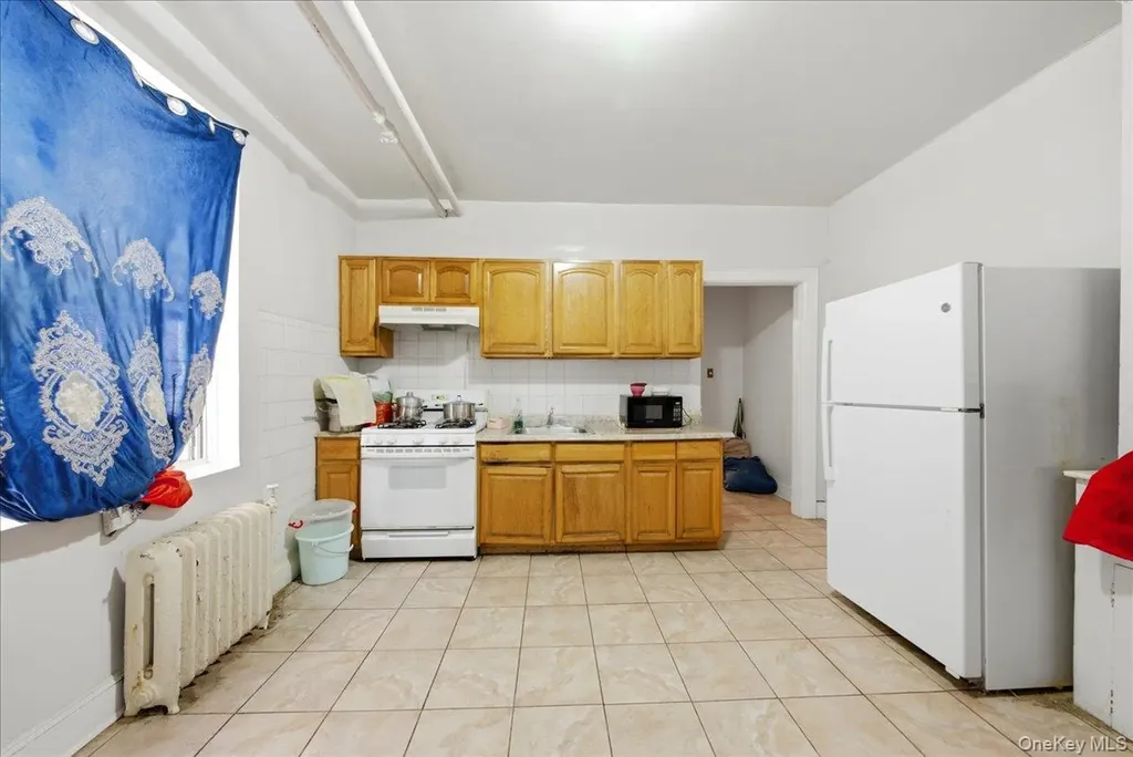 3232 Bronxwood Avenue Bronx NY 10469