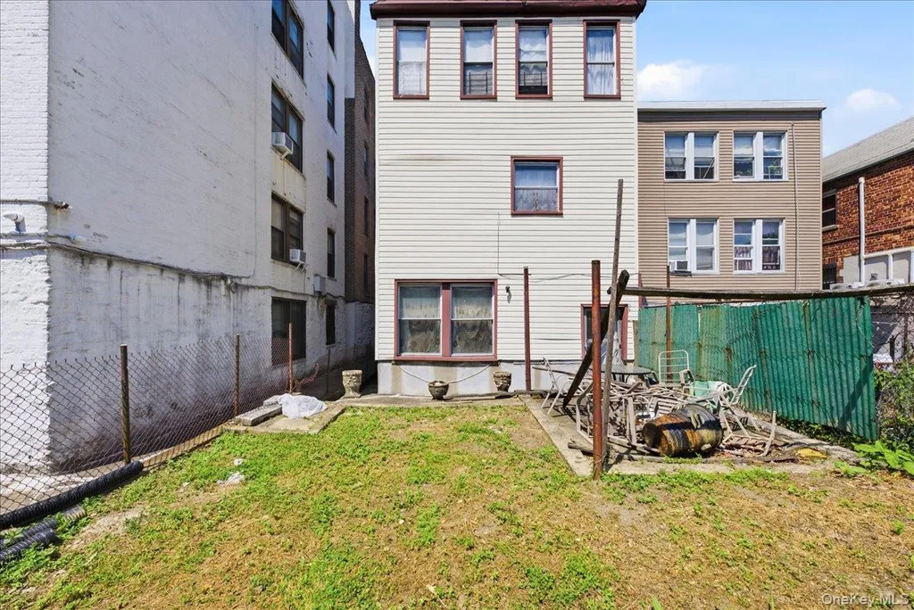 3232 Bronxwood Avenue Bronx NY 10469