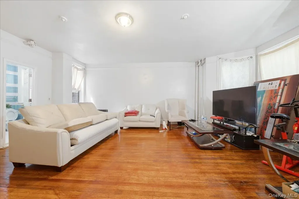 3232 Bronxwood Avenue Bronx NY 10469