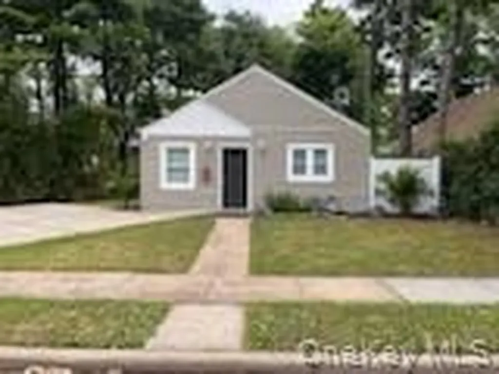 44 Commander Avenue Hempstead NY 11550