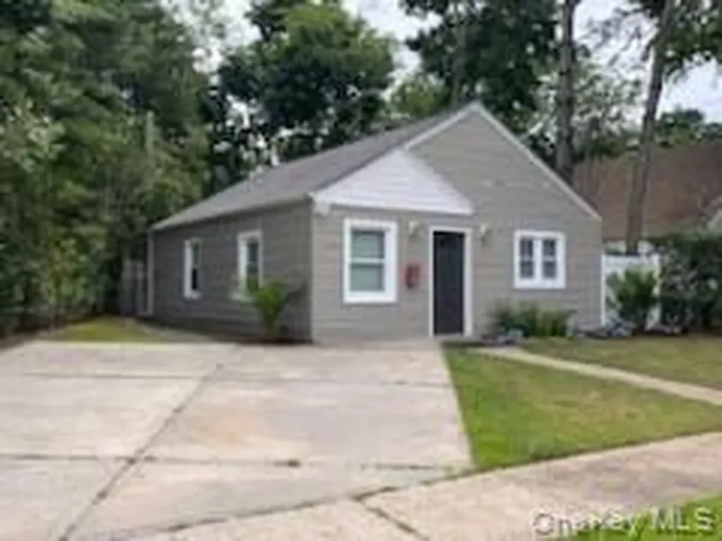 44 Commander Avenue Hempstead NY 11550