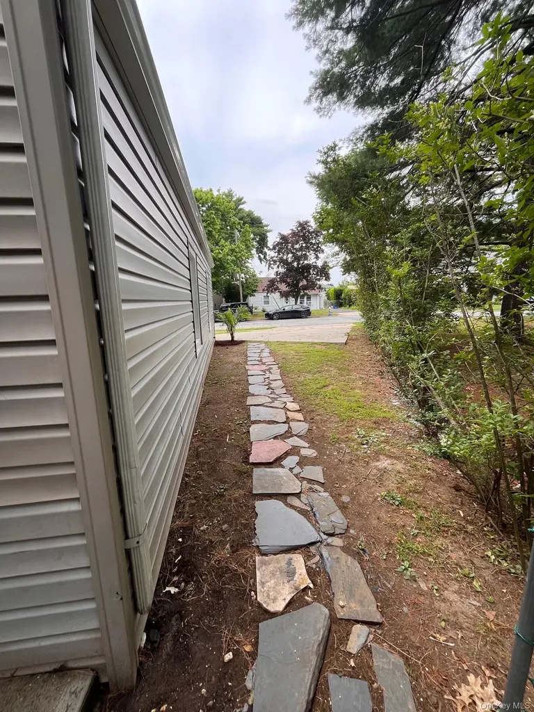 44 Commander Avenue Hempstead NY 11550