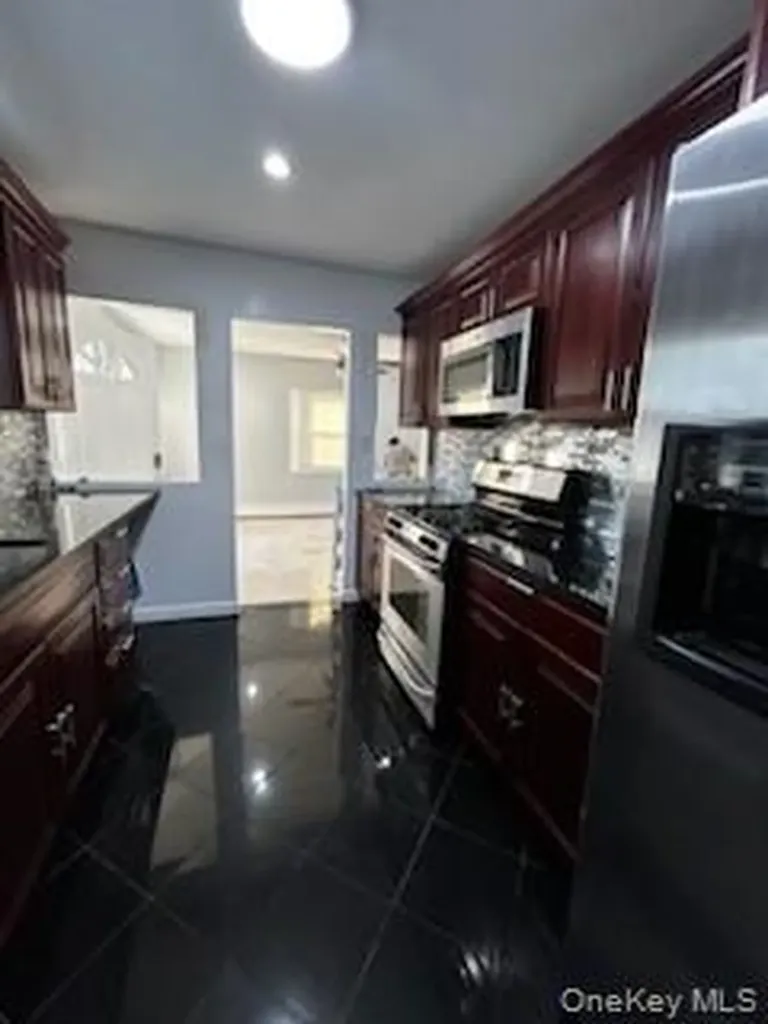 44 Commander Avenue Hempstead NY 11550