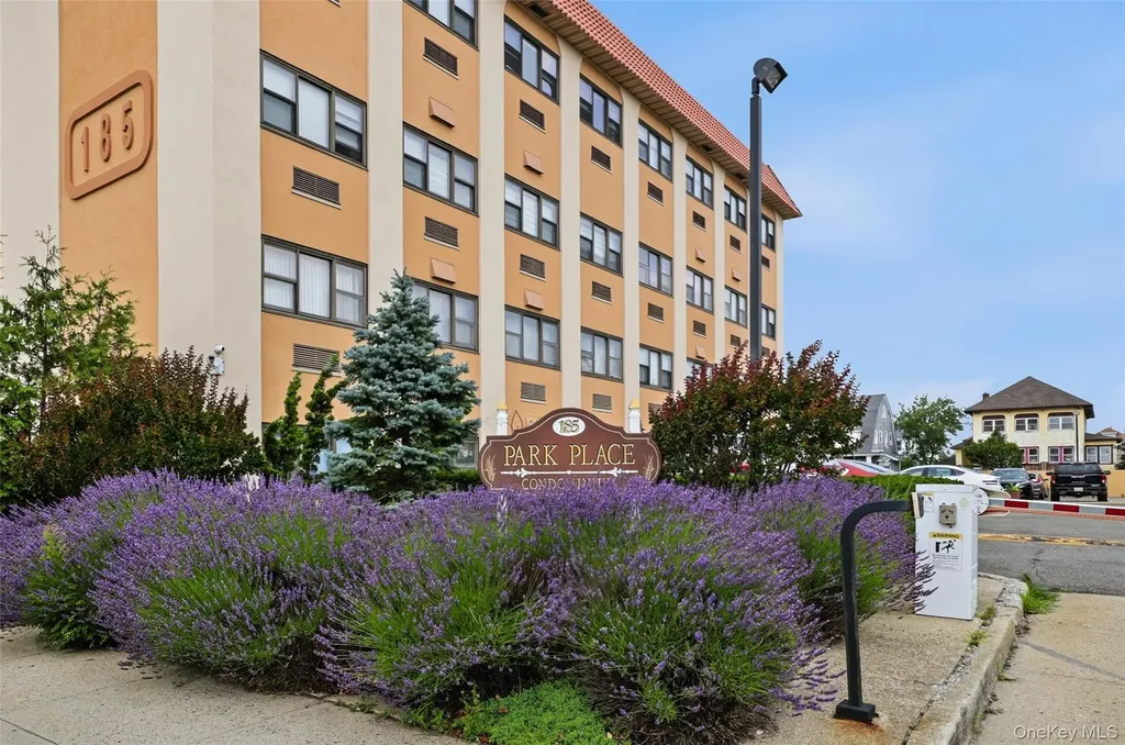185 W Park Avenue Long Beach NY 11561