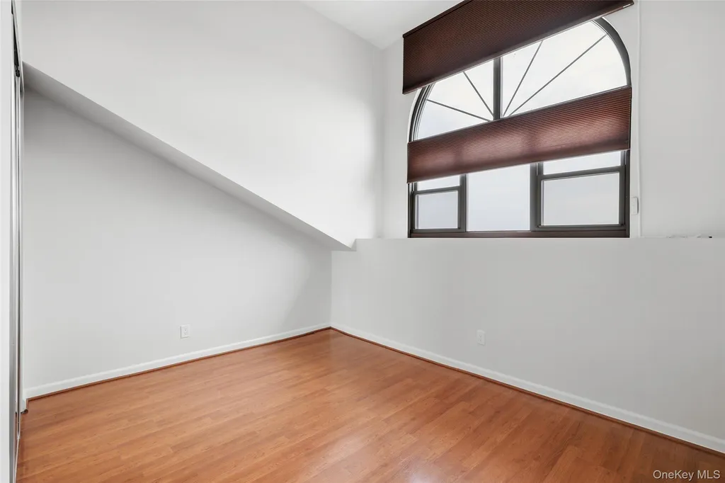 185 W Park Avenue Long Beach NY 11561