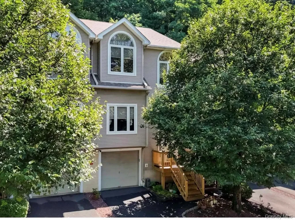146 Foltim Way Congers NY 10920