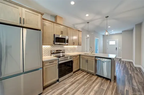 1 Conklin Street Farmingdale NY 11735