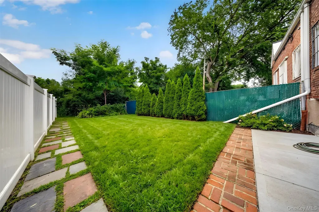 6706 Thornton Place Forest Hills NY 11375