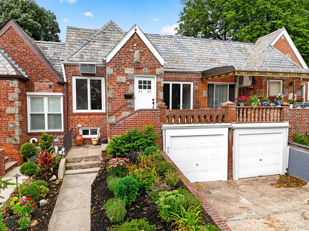 6706 Thornton Place Forest Hills NY 11375