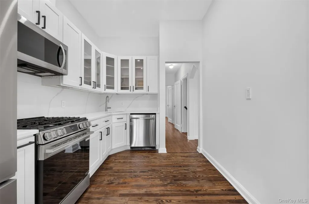 6706 Thornton Place Forest Hills NY 11375