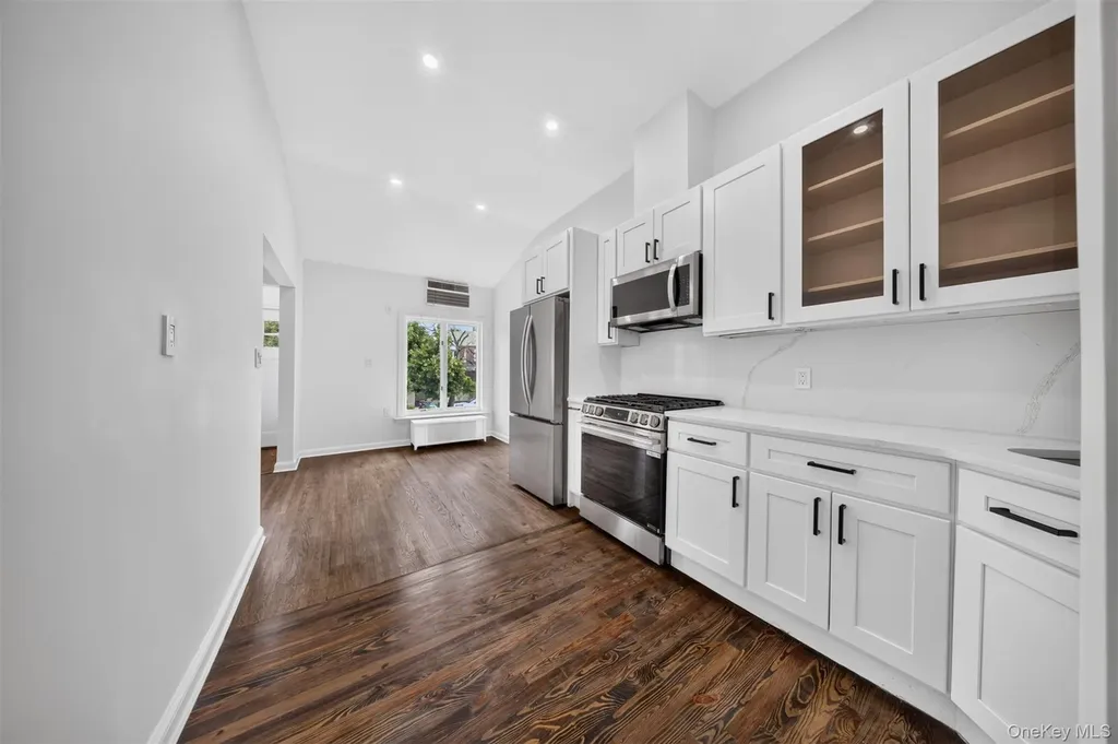 6706 Thornton Place Forest Hills NY 11375