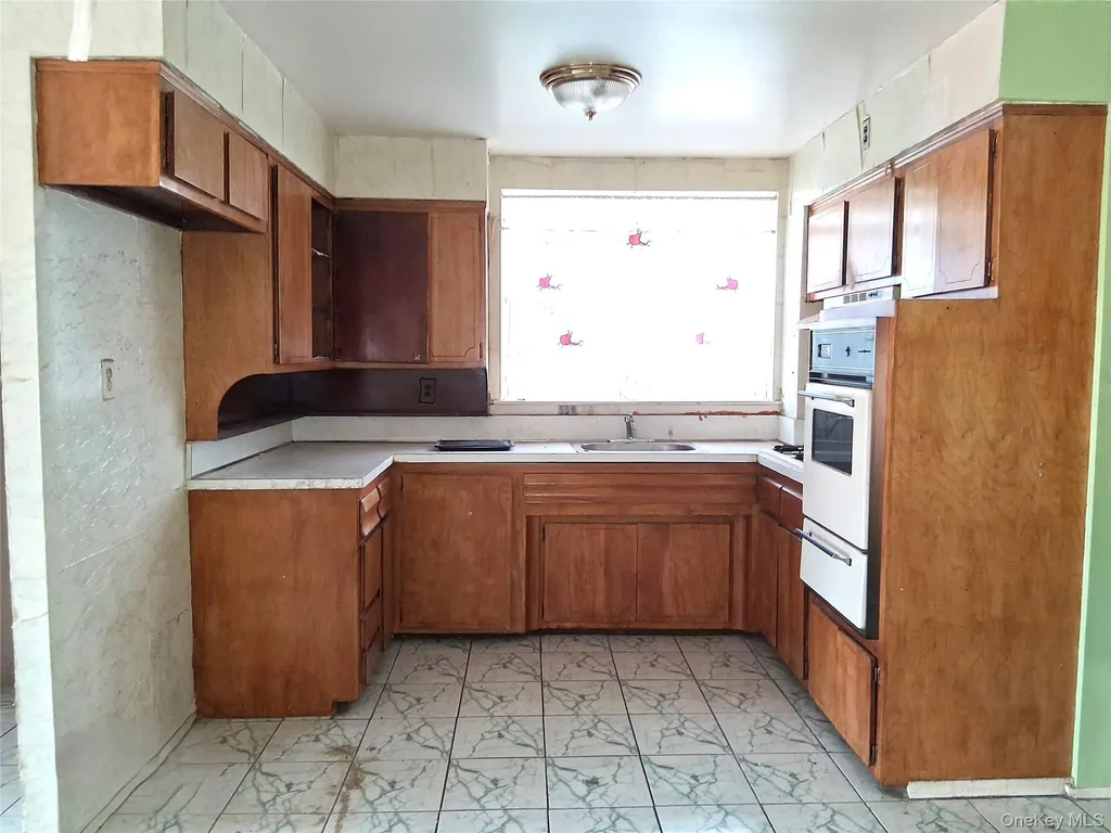 1386 Remsen Avenue Brooklyn NY 11236