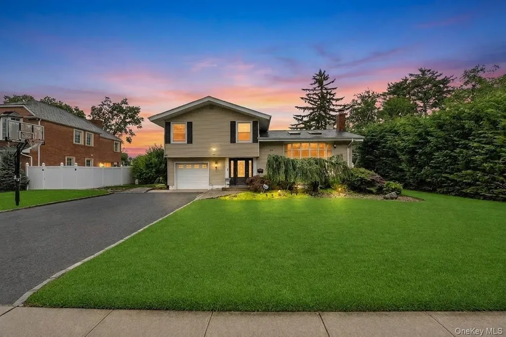 49 Village Drive Jericho NY 11753