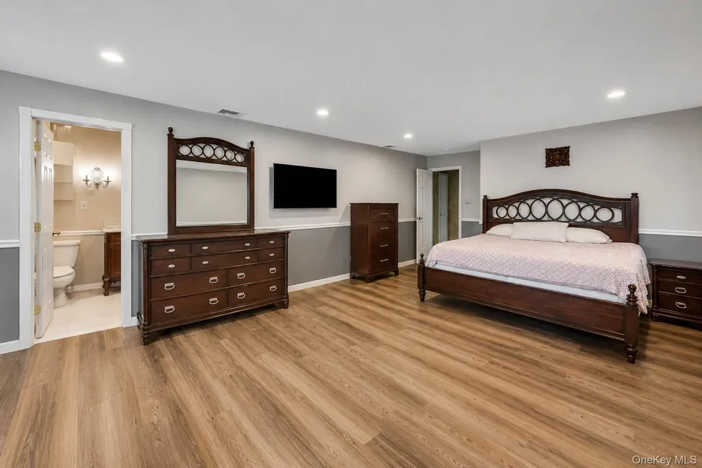 49 Village Drive Jericho NY 11753