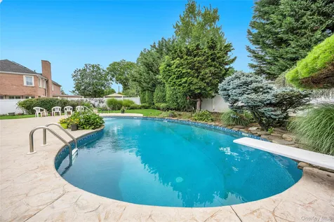 49 Village Drive Jericho NY 11753