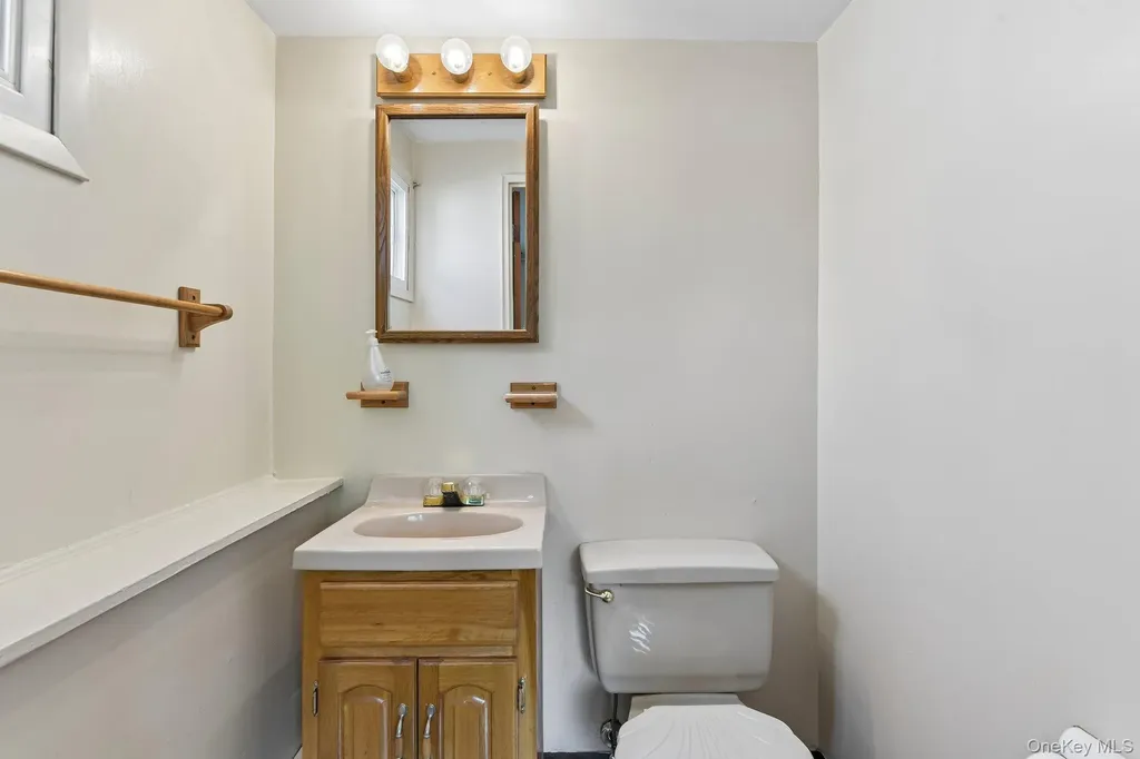 12 Albert Street Shoreham NY 11786