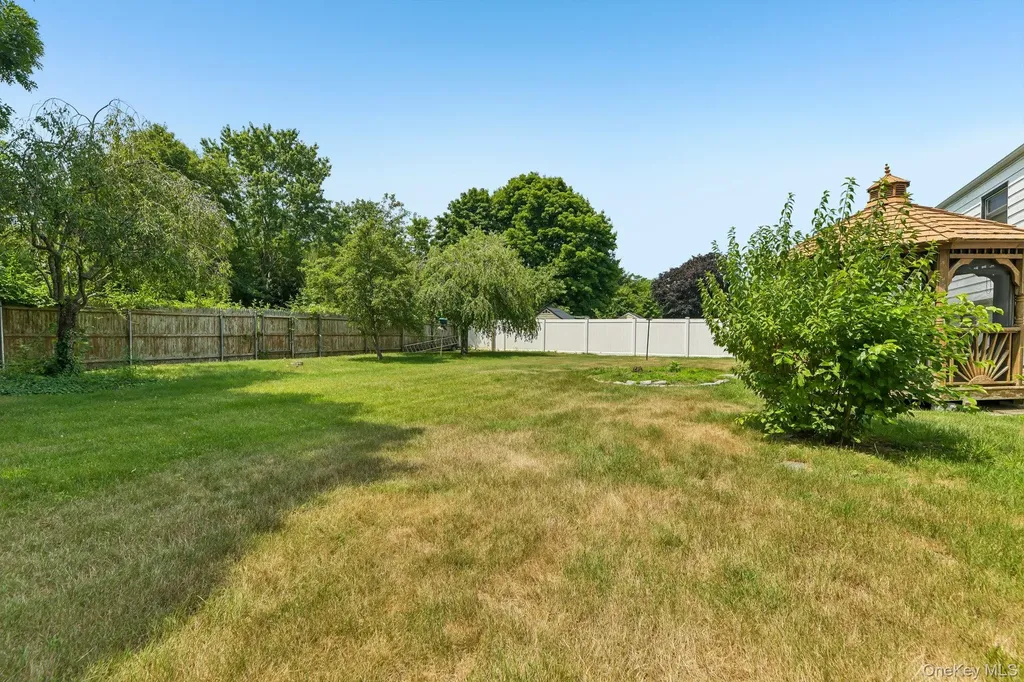 12 Albert Street Shoreham NY 11786