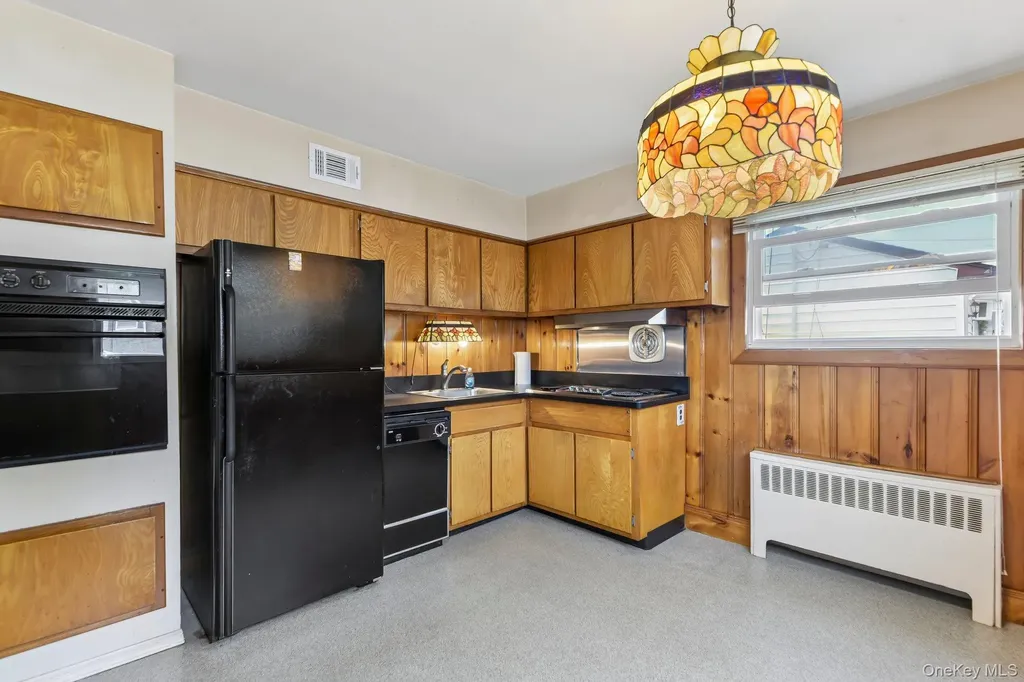 12 Albert Street Shoreham NY 11786