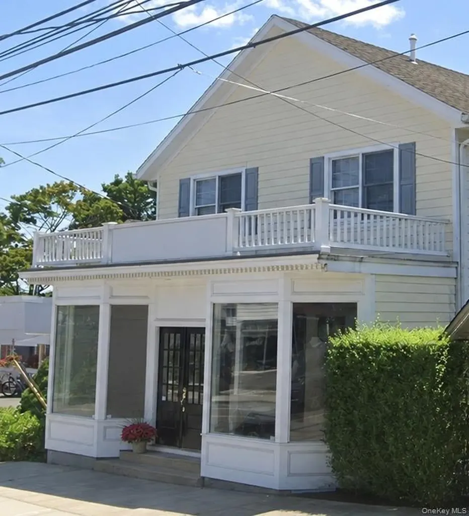 495 Montauk Highway Eastport NY 11941