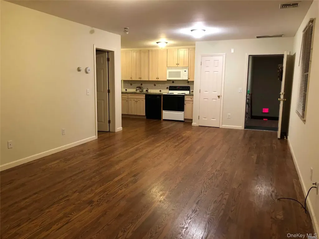 495 Montauk Highway Eastport NY 11941