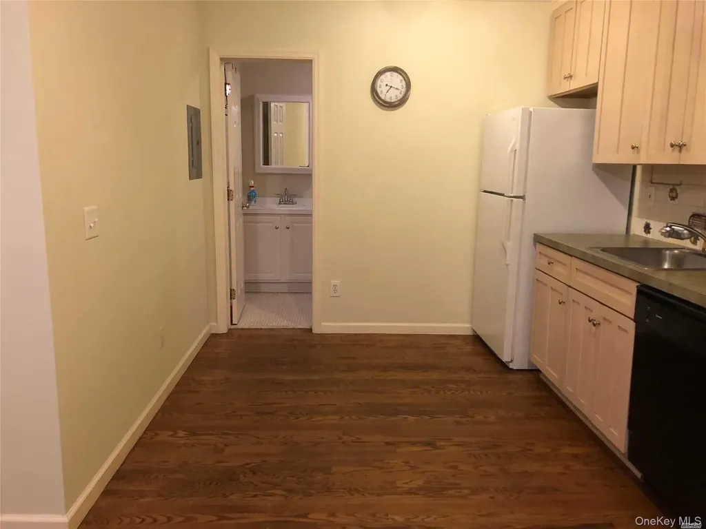 495 Montauk Highway Eastport NY 11941