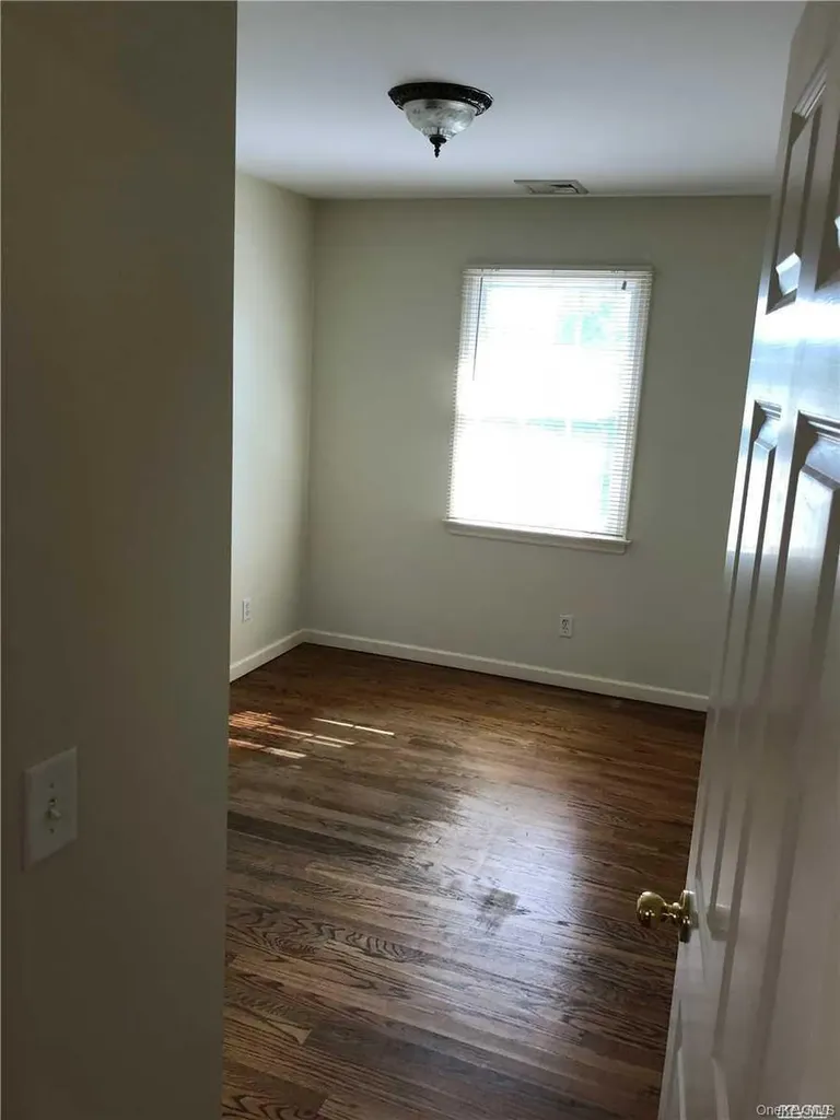 495 Montauk Highway Eastport NY 11941