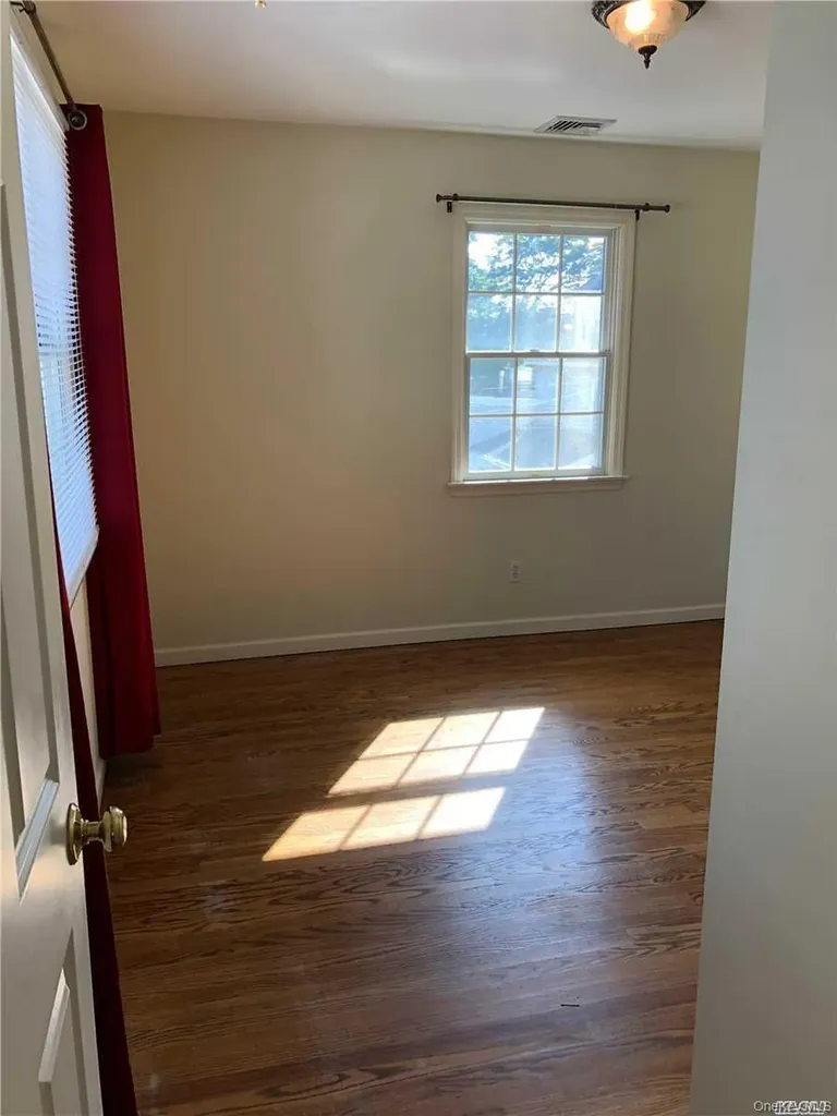 495 Montauk Highway Eastport NY 11941