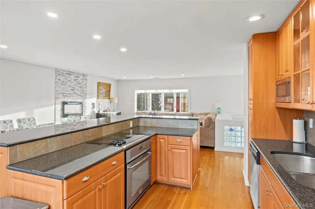 519 Nassau Avenue Freeport NY 11520