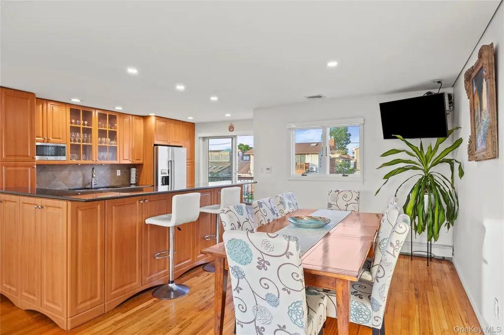 519 Nassau Avenue Freeport NY 11520