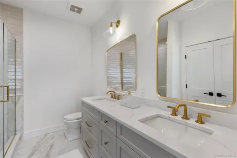 118 Juniper Lane Yaphank NY 11980
