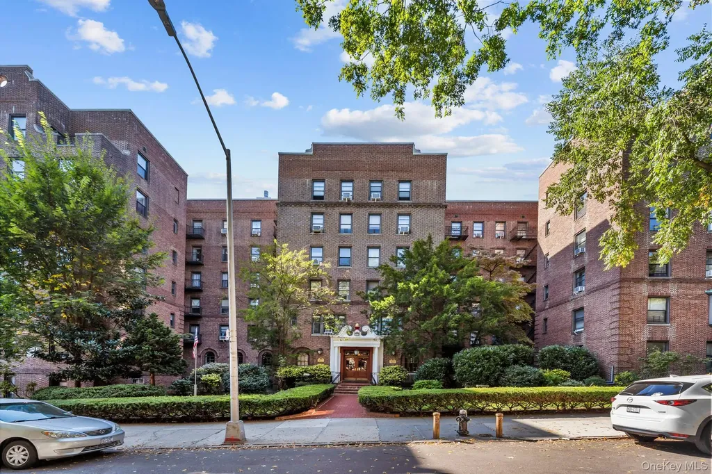 8380 118th Street Kew Gardens NY 11415