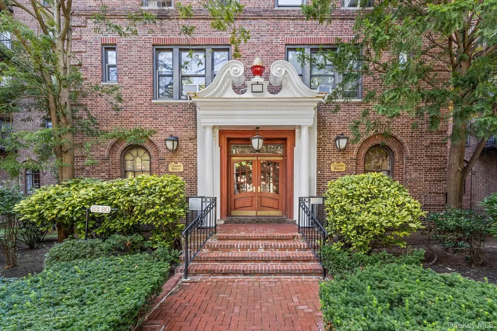 8380 118th Street Kew Gardens NY 11415