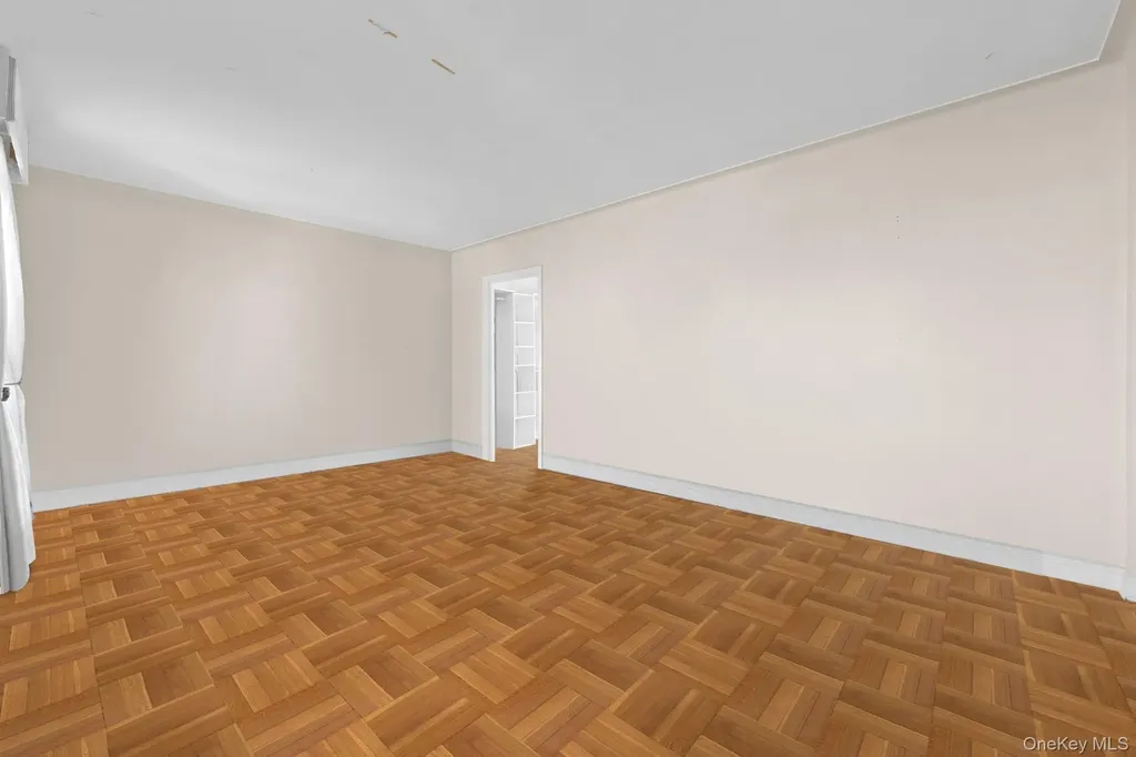 8380 118th Street Kew Gardens NY 11415