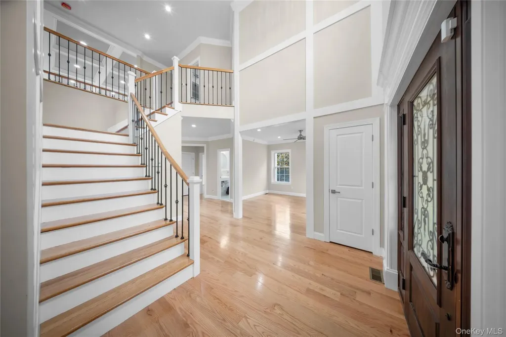 4 Coventry Court Wheatley Heights NY 11798