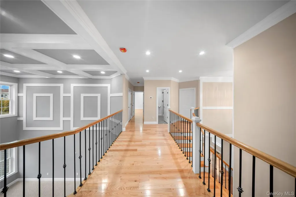 4 Coventry Court Wheatley Heights NY 11798
