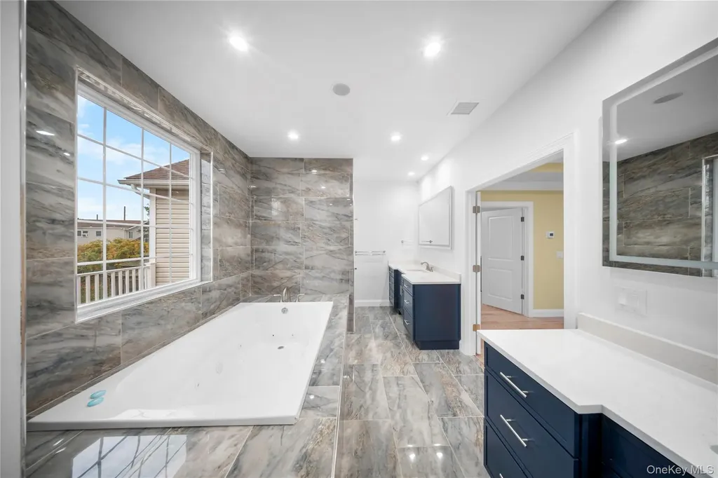 4 Coventry Court Wheatley Heights NY 11798