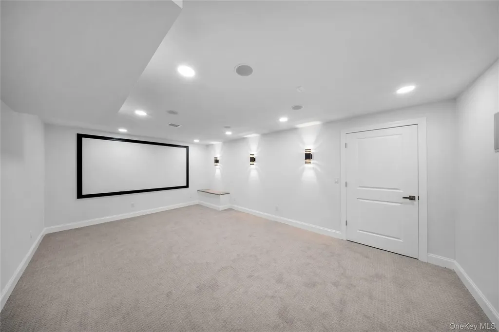 4 Coventry Court Wheatley Heights NY 11798