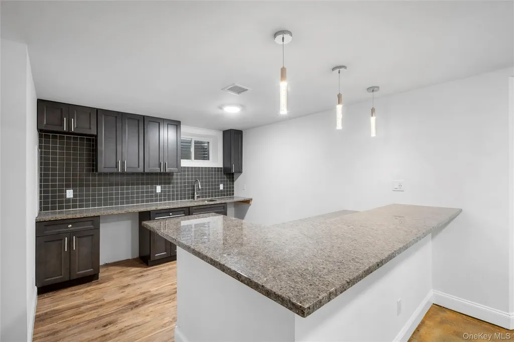 4 Coventry Court Wheatley Heights NY 11798