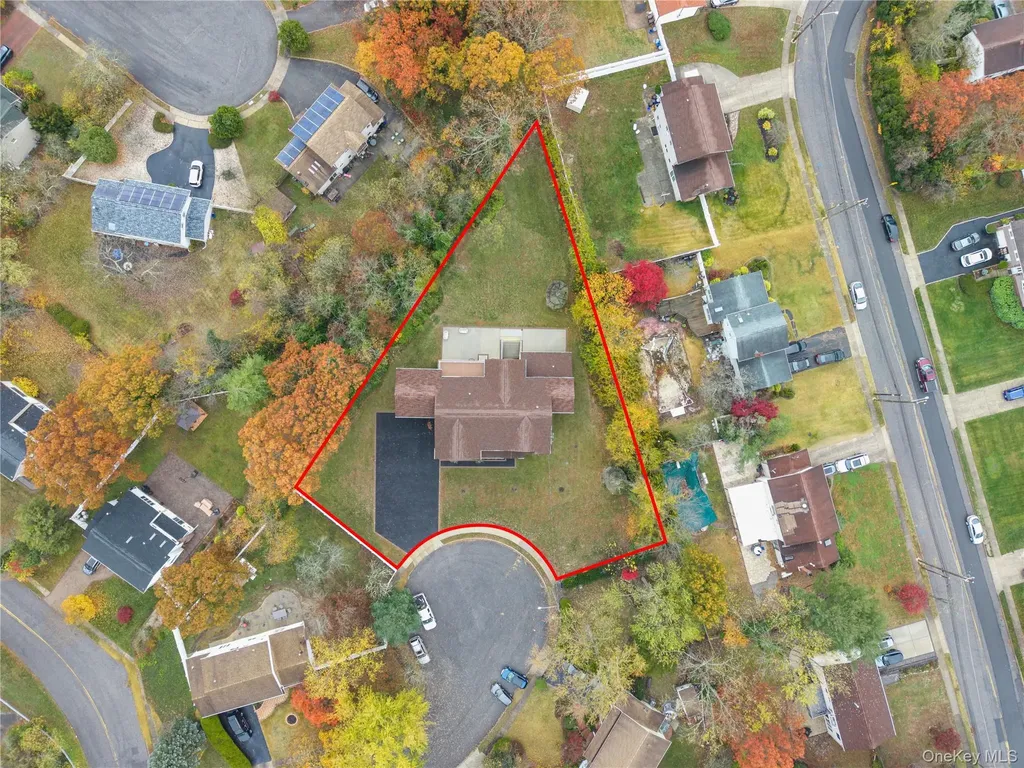 4 Coventry Court Wheatley Heights NY 11798