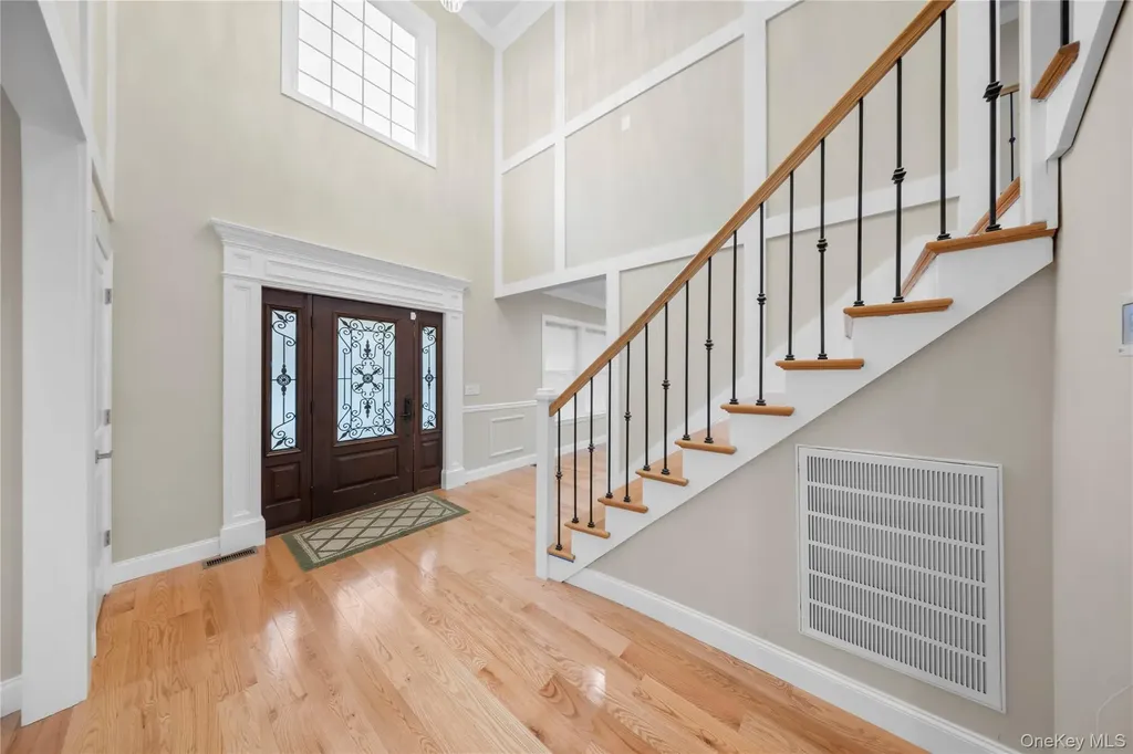 4 Coventry Court Wheatley Heights NY 11798