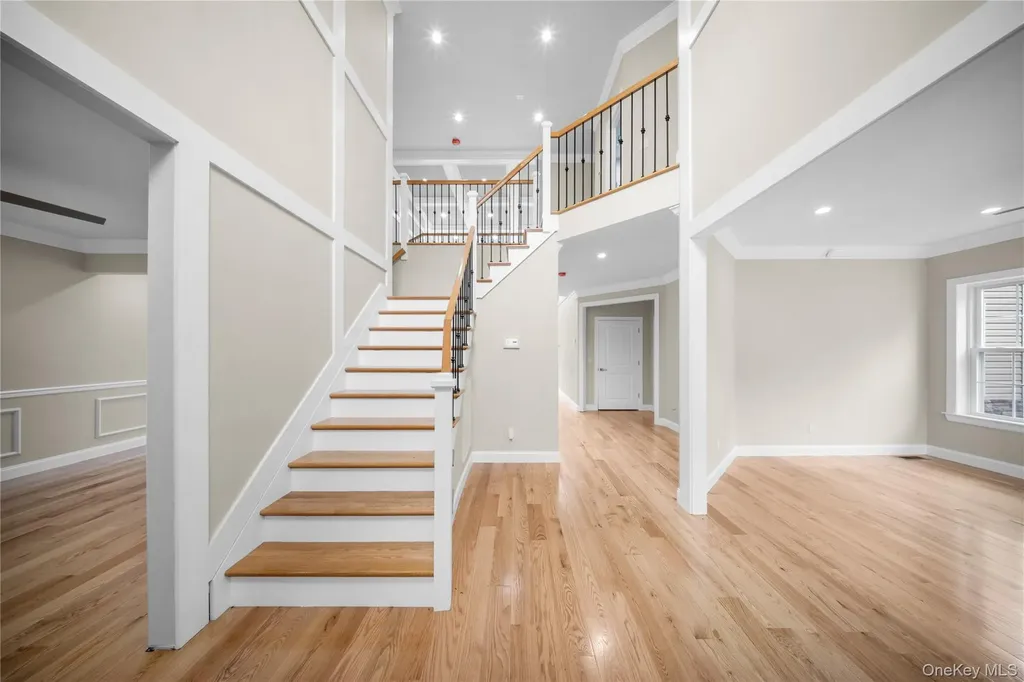 4 Coventry Court Wheatley Heights NY 11798