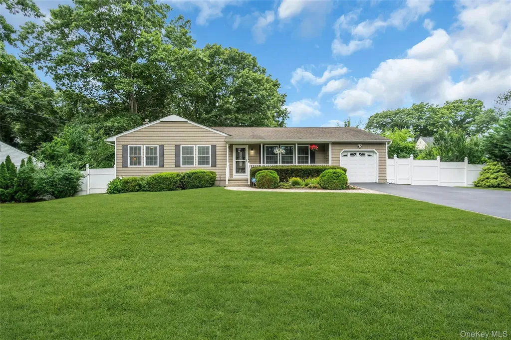 84 Juniper Avenue Ronkonkoma NY 11779