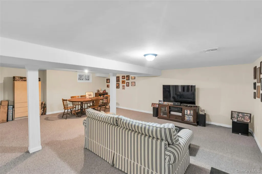 84 Juniper Avenue Ronkonkoma NY 11779