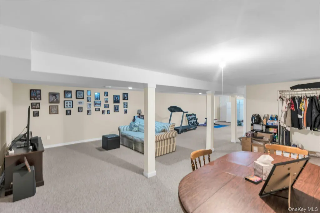 84 Juniper Avenue Ronkonkoma NY 11779