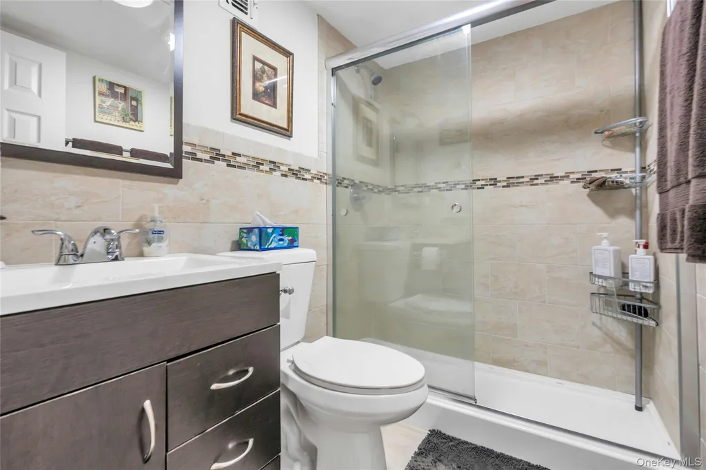 84 Juniper Avenue Ronkonkoma NY 11779