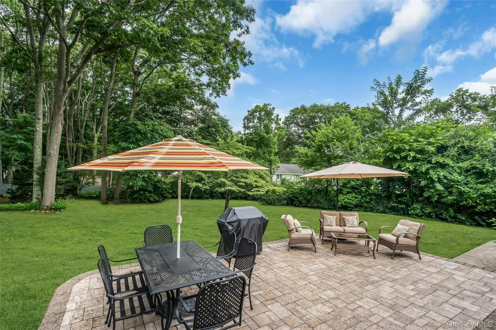 84 Juniper Avenue Ronkonkoma NY 11779